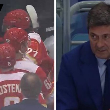 Хоккеисты «Куньлуня» и «Сибири» подрались прямо под трибунами, а тренеры послали друг друга подальше