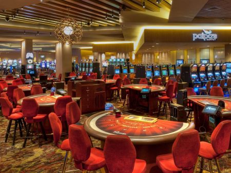 В казино Melco в Макао открылись игровые зоны только для иностранцев